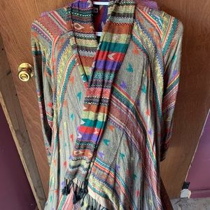 Women’s Shaw/ Blouse